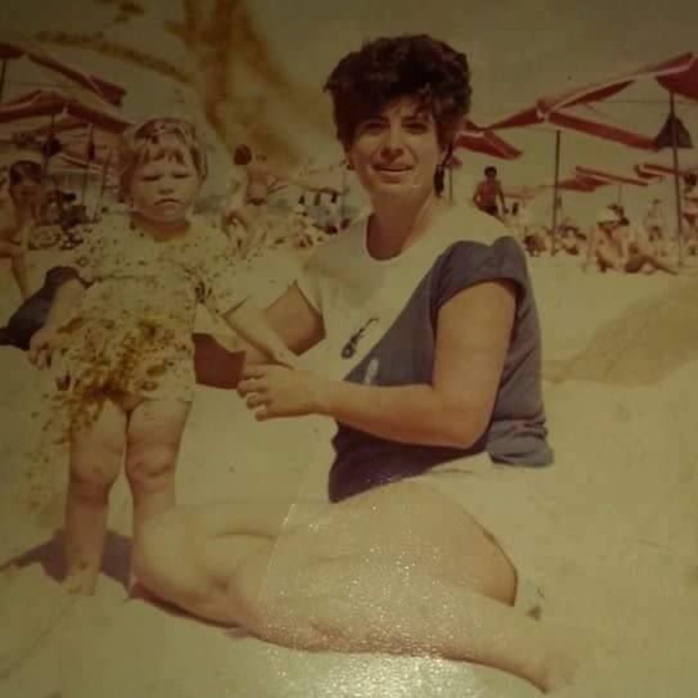 Meet your Posher, Violeta